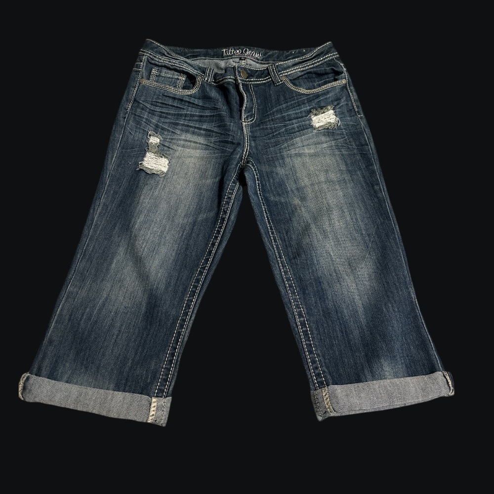 Ladies Tattoo Miley capri. Ripped patch distressed with embroidered back pockets